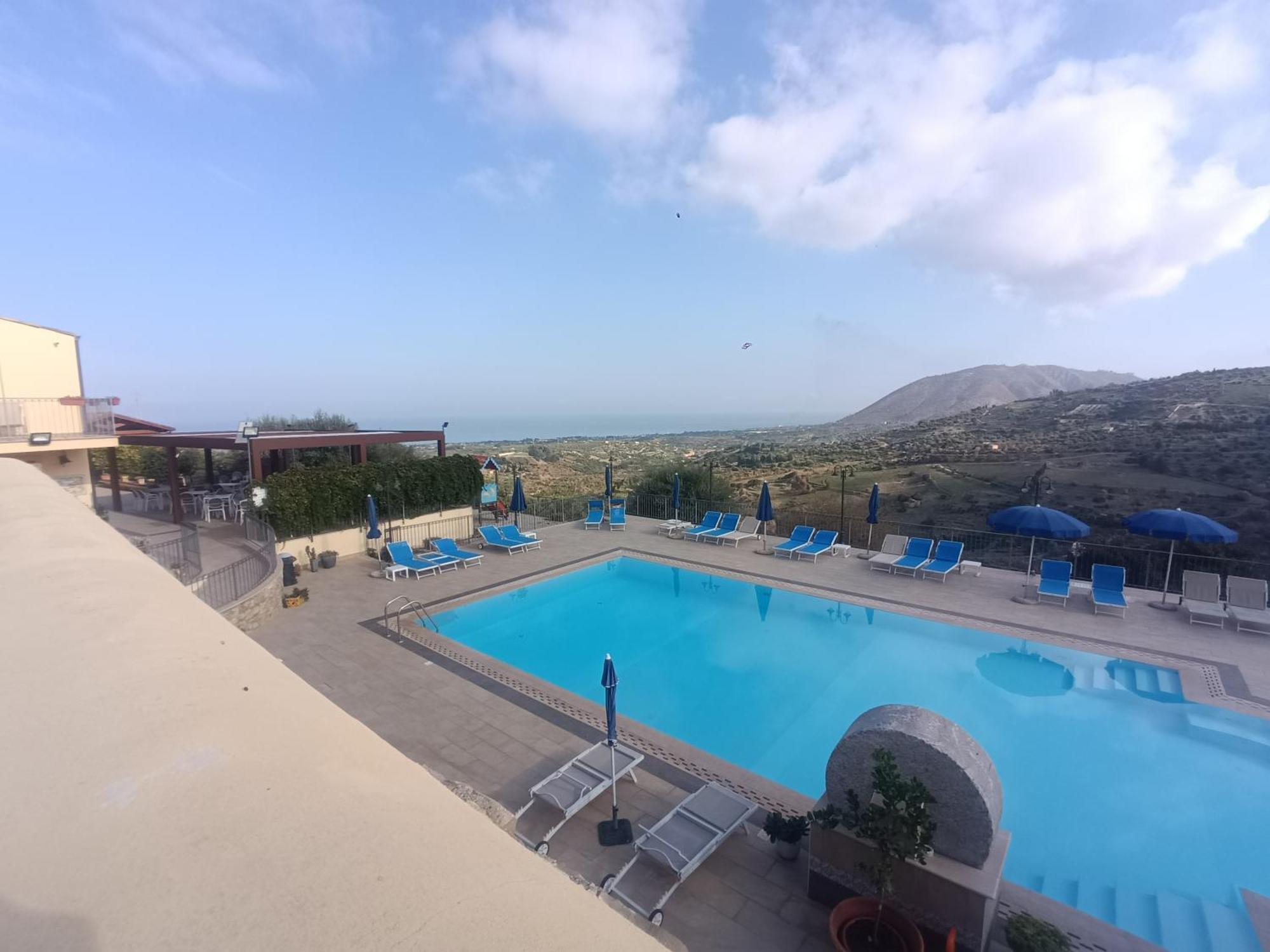 הוילה לסקארי Agriturismo Le Campanelle - Sicilia - Cefalu מראה חיצוני תמונה