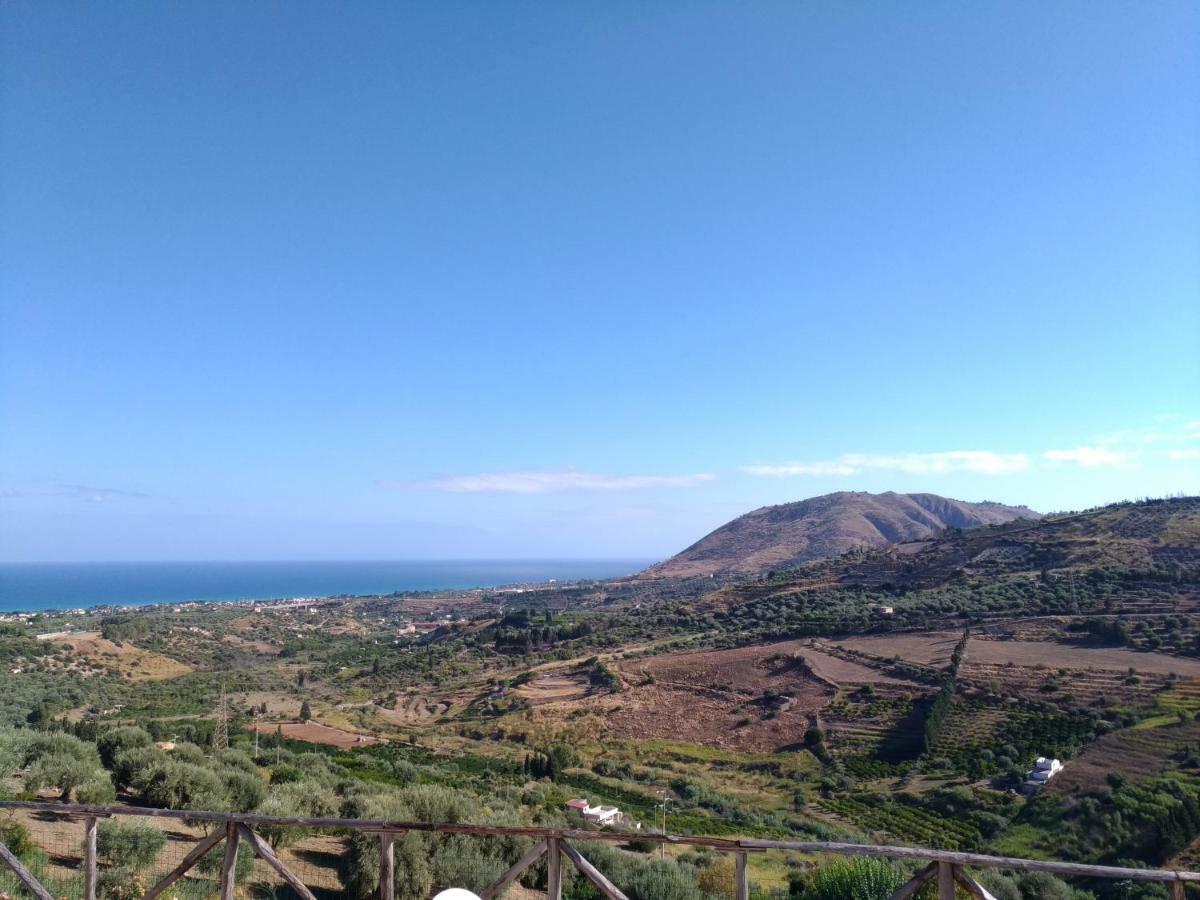 הוילה לסקארי Agriturismo Le Campanelle - Sicilia - Cefalu מראה חיצוני תמונה